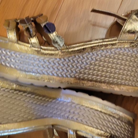 Platform Sandals - Picture 5 of 8